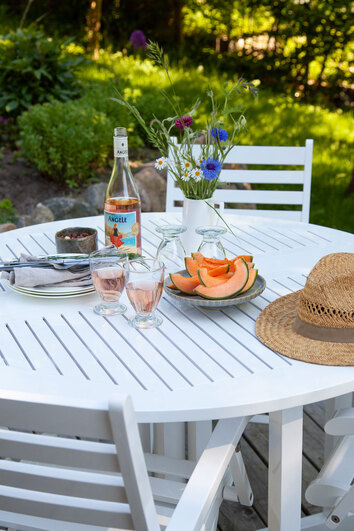 Detaljbild på bordet Butterfly av Cinas