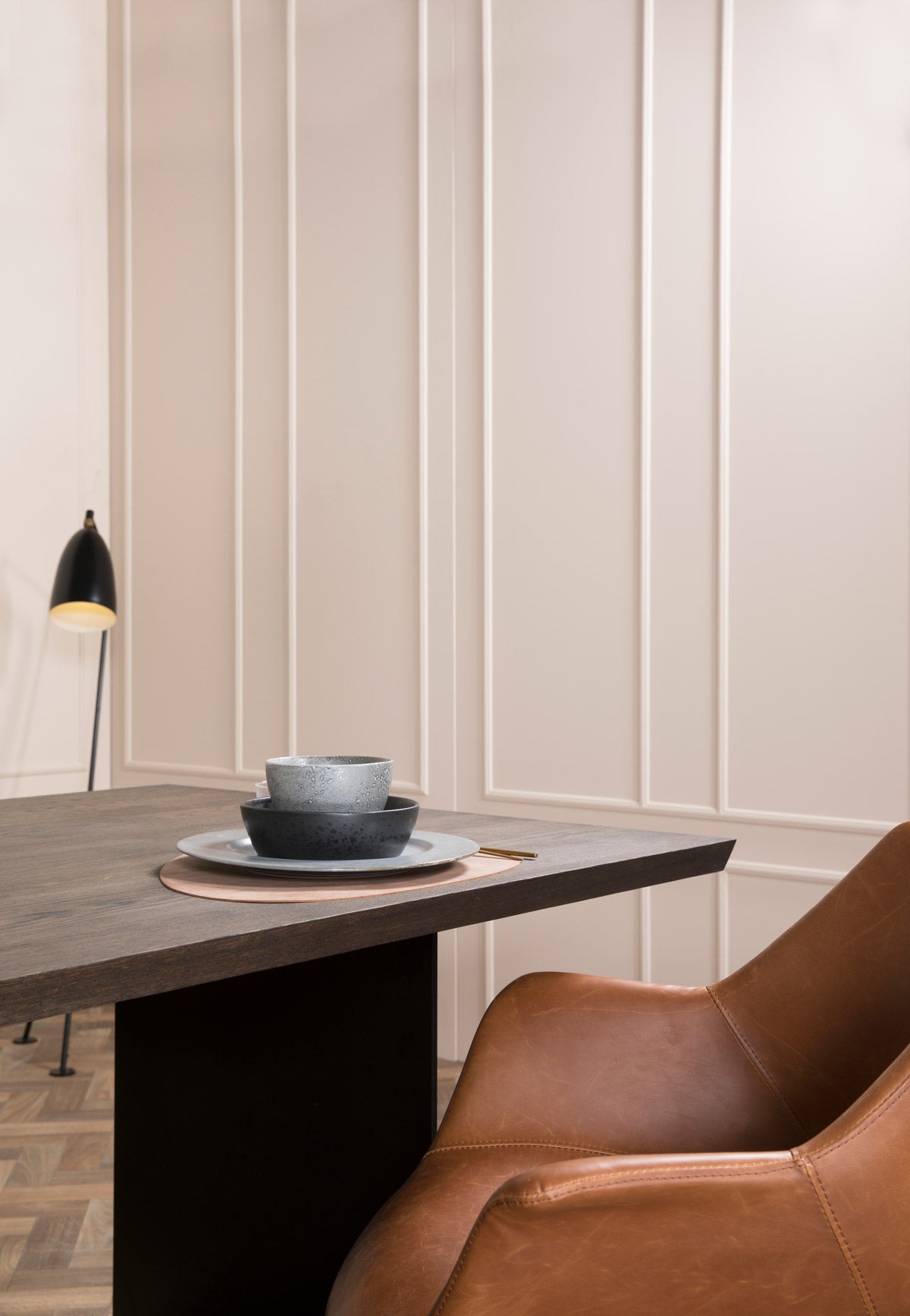 Elegant Matbord i massivt trä från Kristensen & Kristensen