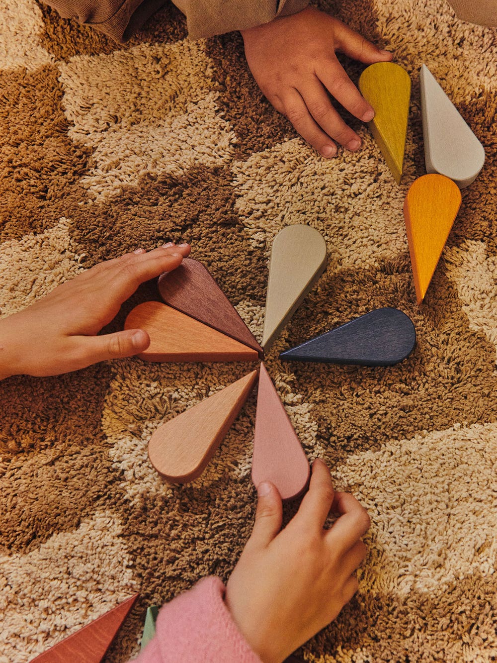 Ferm-Living-Mara-Rug-Tan-Warm-Sand-Lifestyle-1.jpg Ferm-Living-Mara-Rug-Tan-Warm-Sand-Lifestyle-1