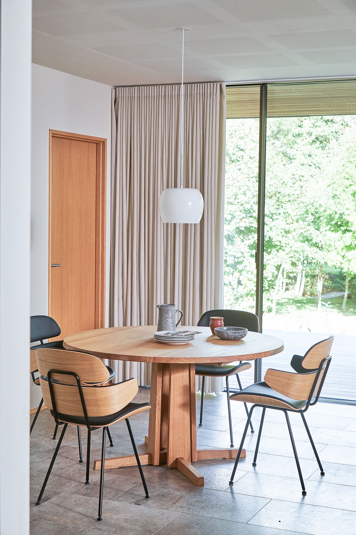 Naver-Obelisk-Dining-Table-GM-3182-Oak-Lifestyle