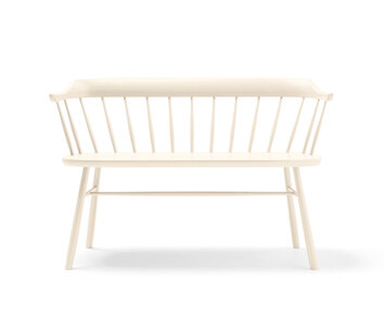 Småland Bistro Soffa i utförandet Cremevit 49