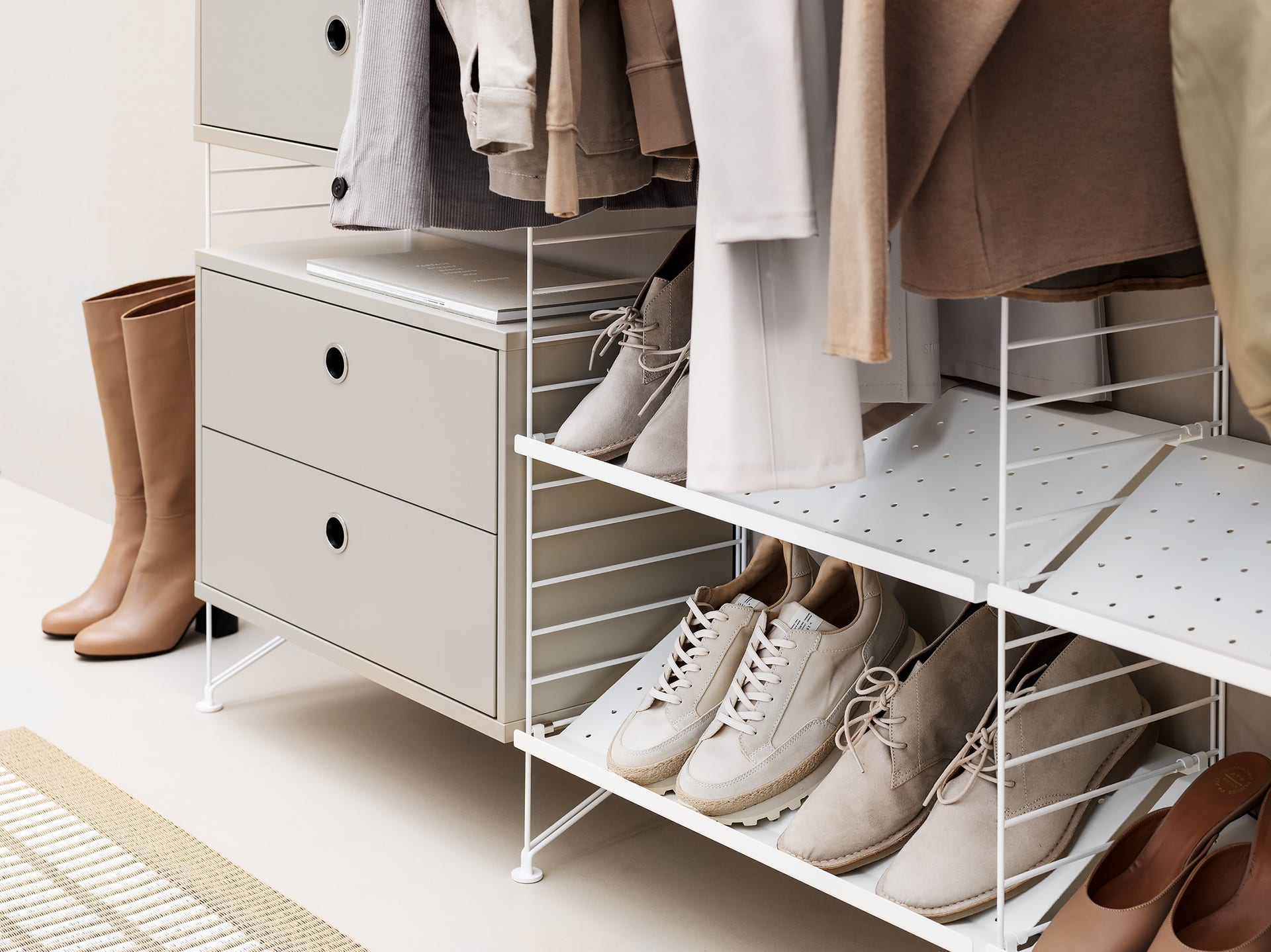 hallway-string-180924-0250_landscape.jpg hallway-string-180924-0250_landscape.jpg