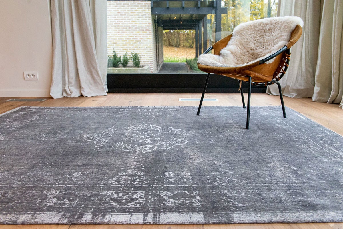 Louis-De-Poortere-Medallion-Rug-Stone-Lifestyle
