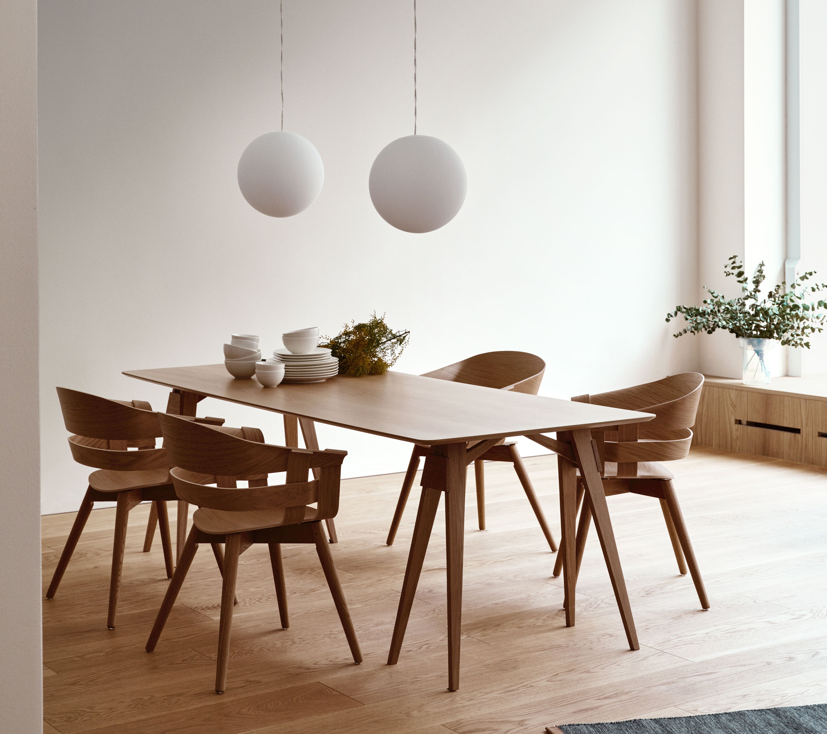 Handla Design House Stockholm hos Tibergs Möbler