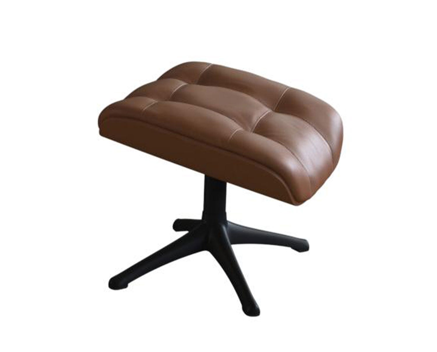 Chester Fåtölj i läder Omaha i färgen Cognac Brown med ben i svart aluminium