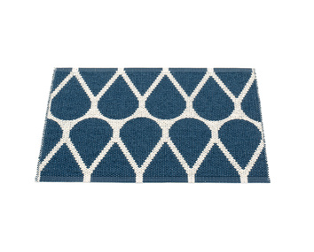 Otis-Dorrmatta-Ocean_Blue-Vanilla-70x50