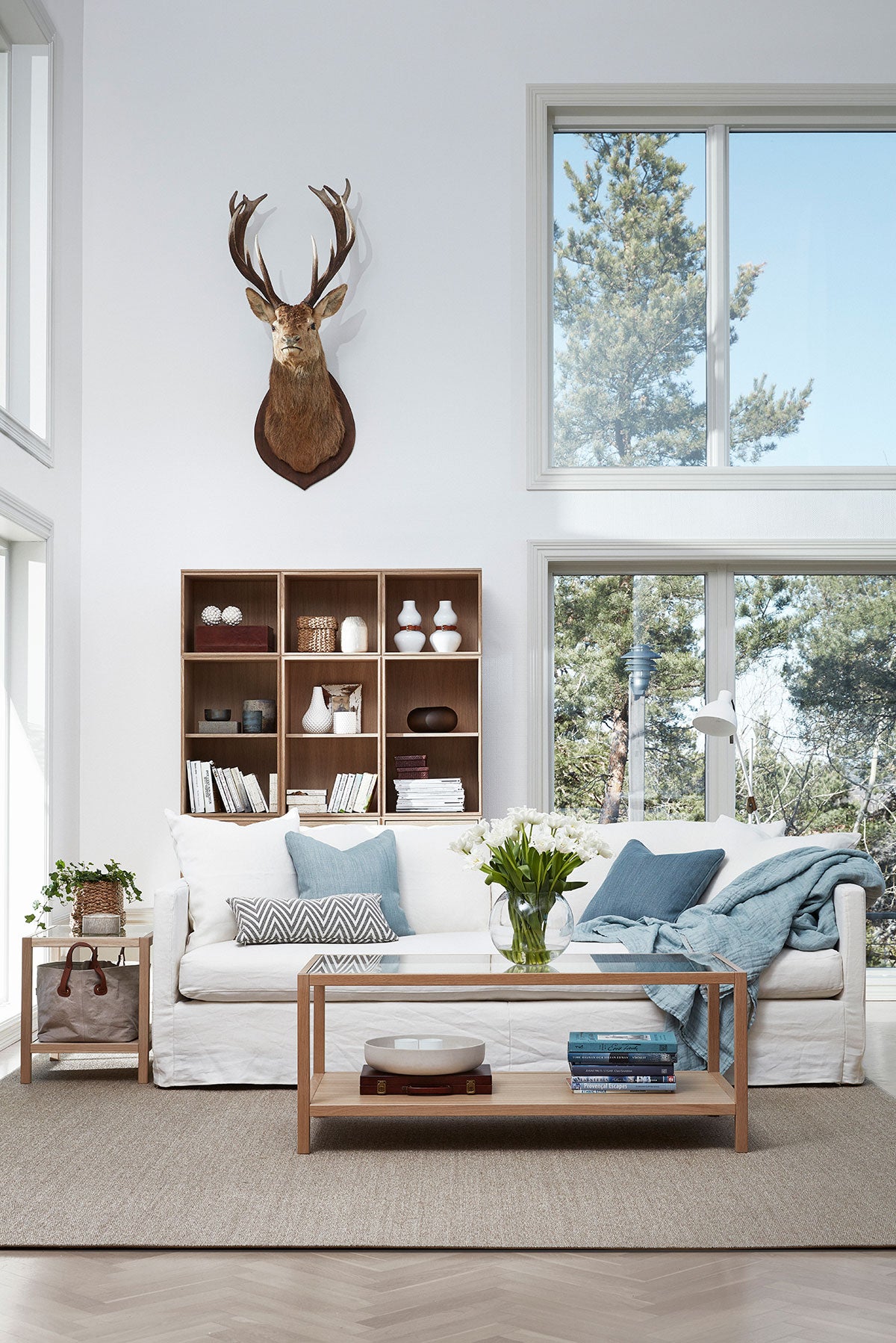 Somerville Casual Soffa 3-sits med två ryggplymåer och prydnadskuddar i turkosa nyanser