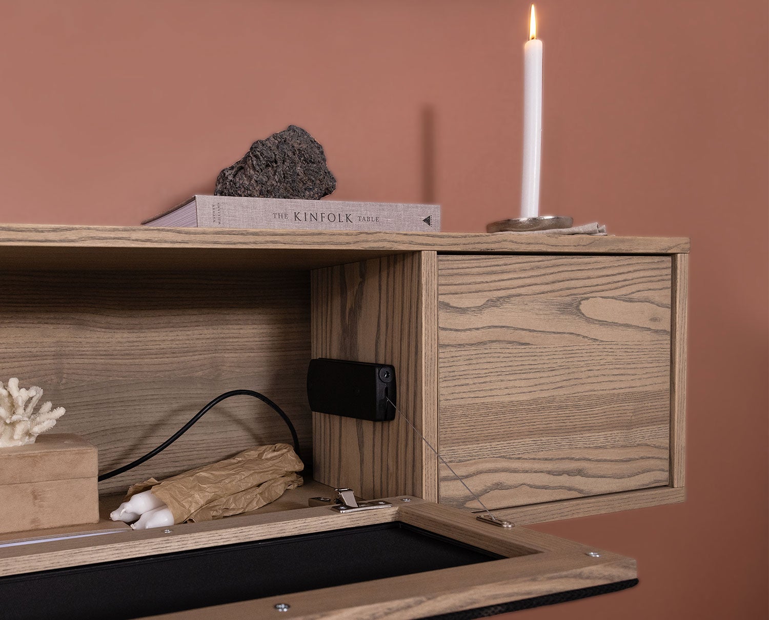 Optic HIFI Sideboard från Kristensen i gråbrunoljad ask C20