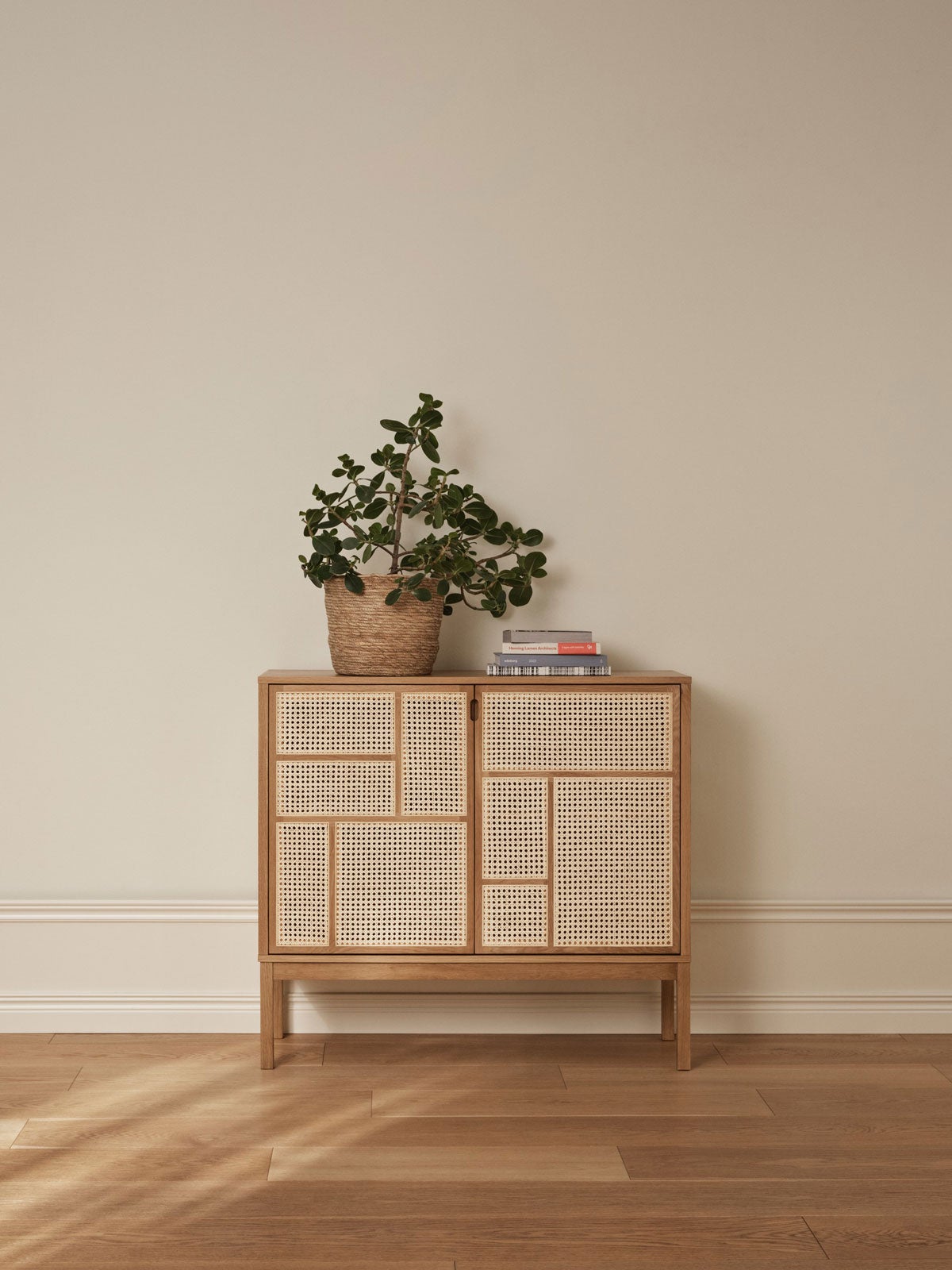 Design-House-Stockholm-Air-Sideboard-Legs-Oak-Lifestyle