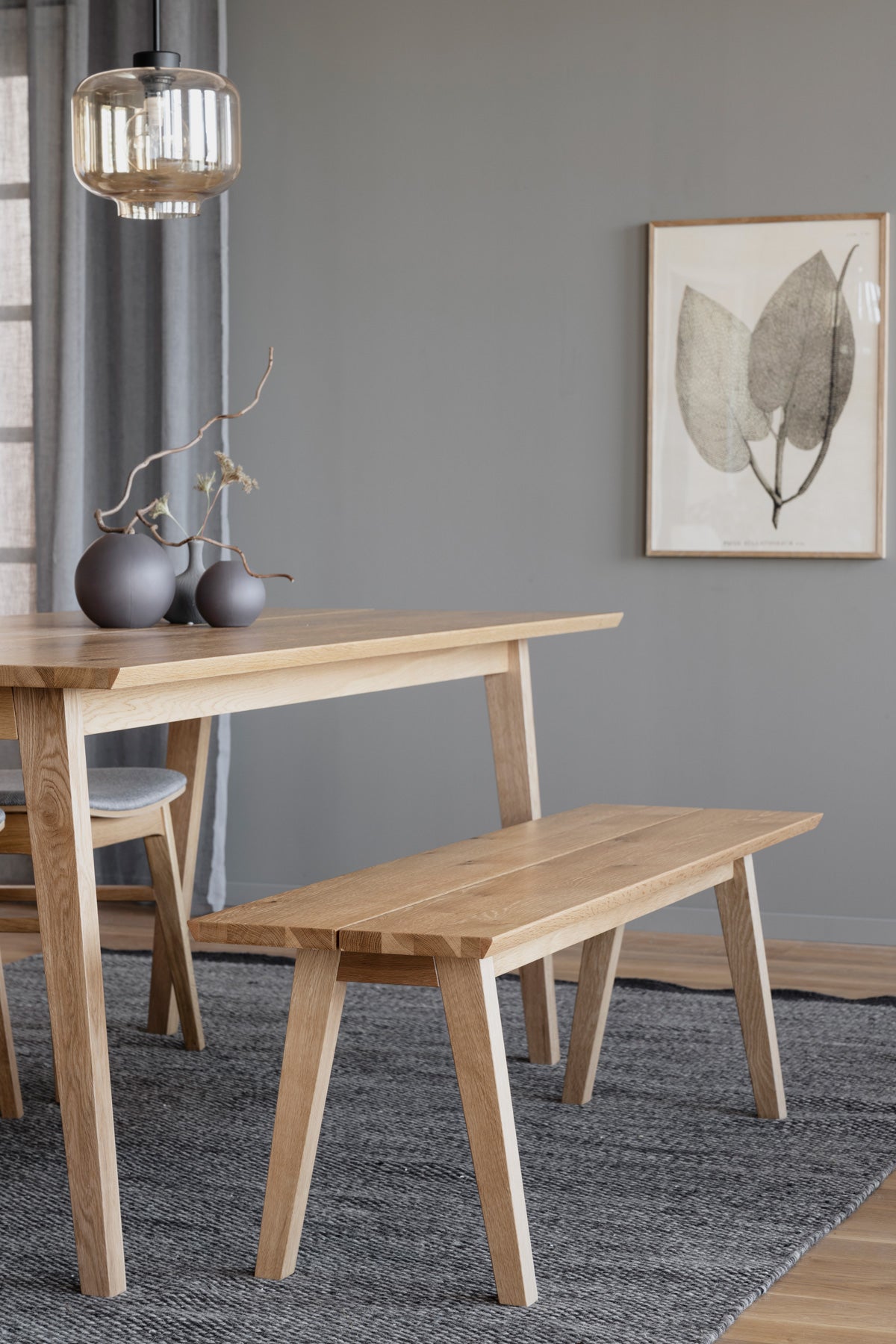 Matcha Melfort Sittbänk med Melford matbord. 