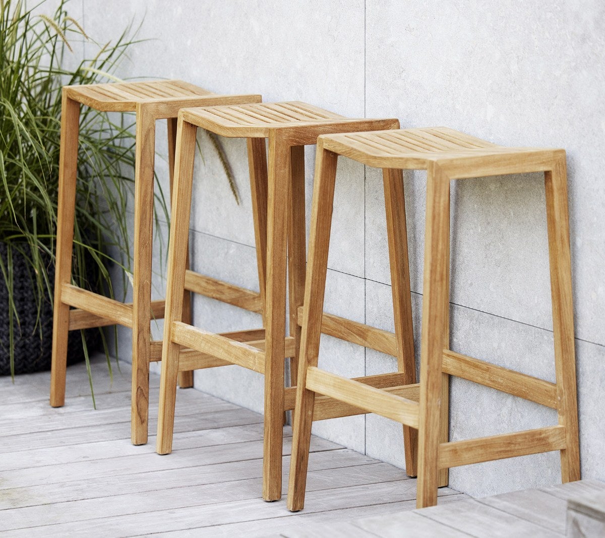 0011-Flip-bar-stool-21043415-env-1e5fd
