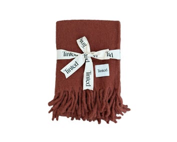 Fridh Mohair Blanket Rust från Tinted Objects.