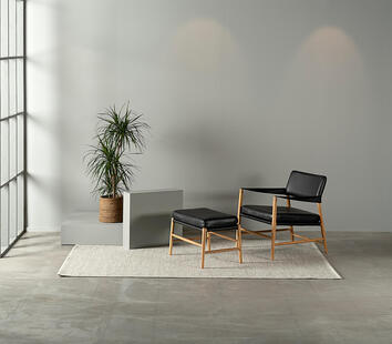 Bremen-Fatolj-Pall-Ottoman-Ek-Svart-Lader-M01