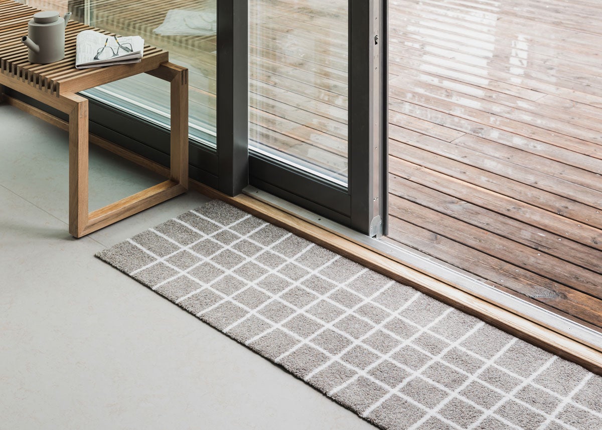 Hand-tavertine_heymat_03_kristinefivemelvær_kirstenvisdal_sofiebrovold