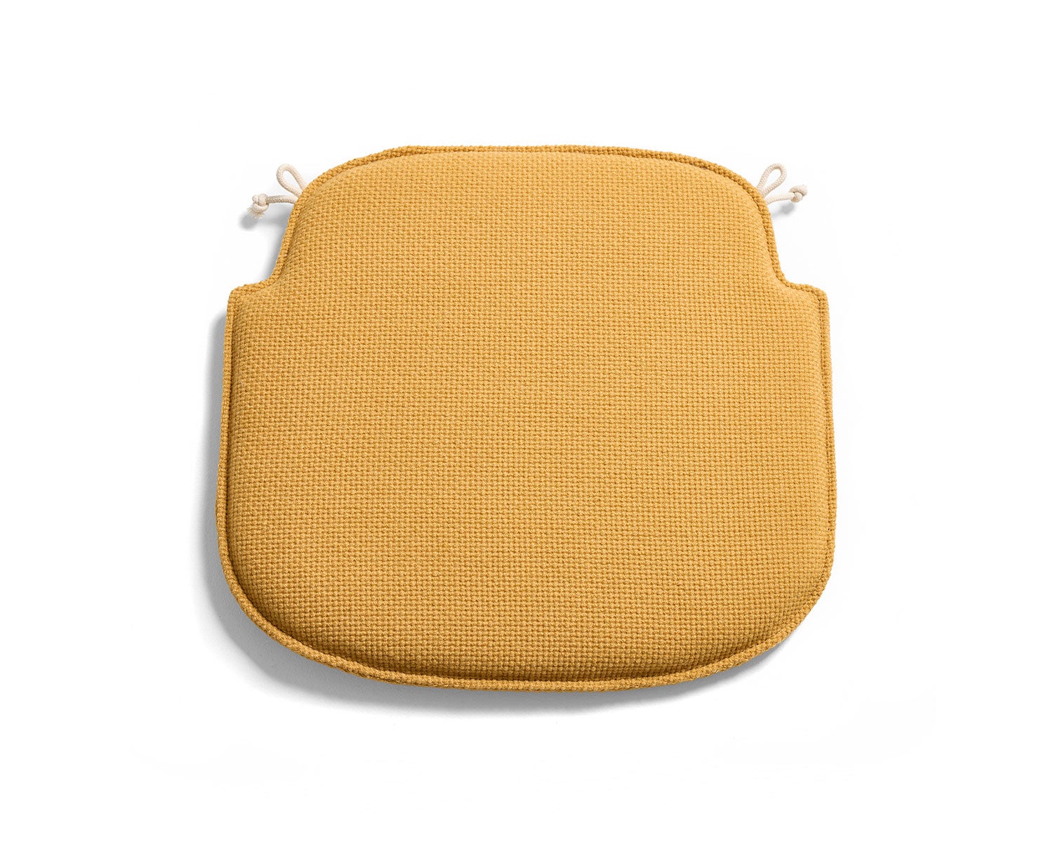 Småland Bistro Dyna i tyget Gabriel Nobel i färgen Senapsgul