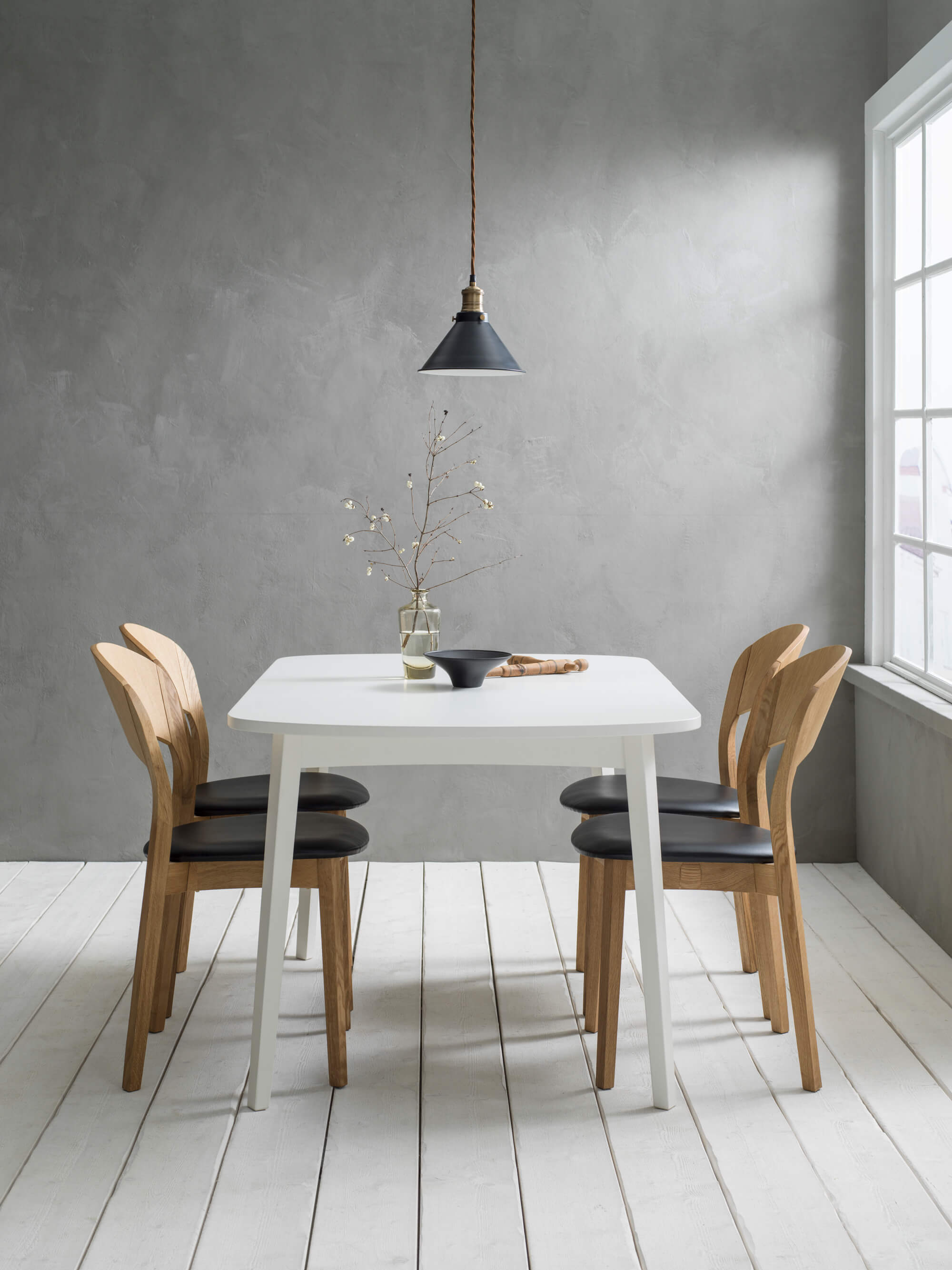 rainbow-bord-vitt-stol-ek-miljö