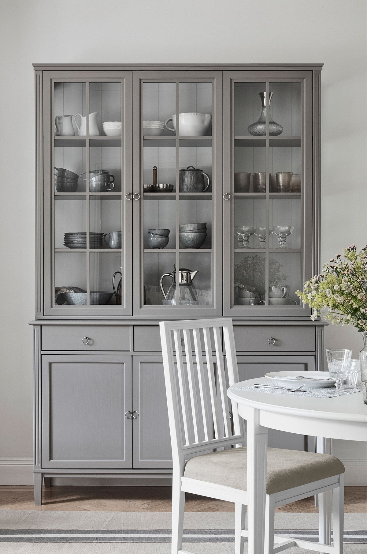 Englesson-Stockholm-Cabinet-Top-LED-Grey-Lifestyle