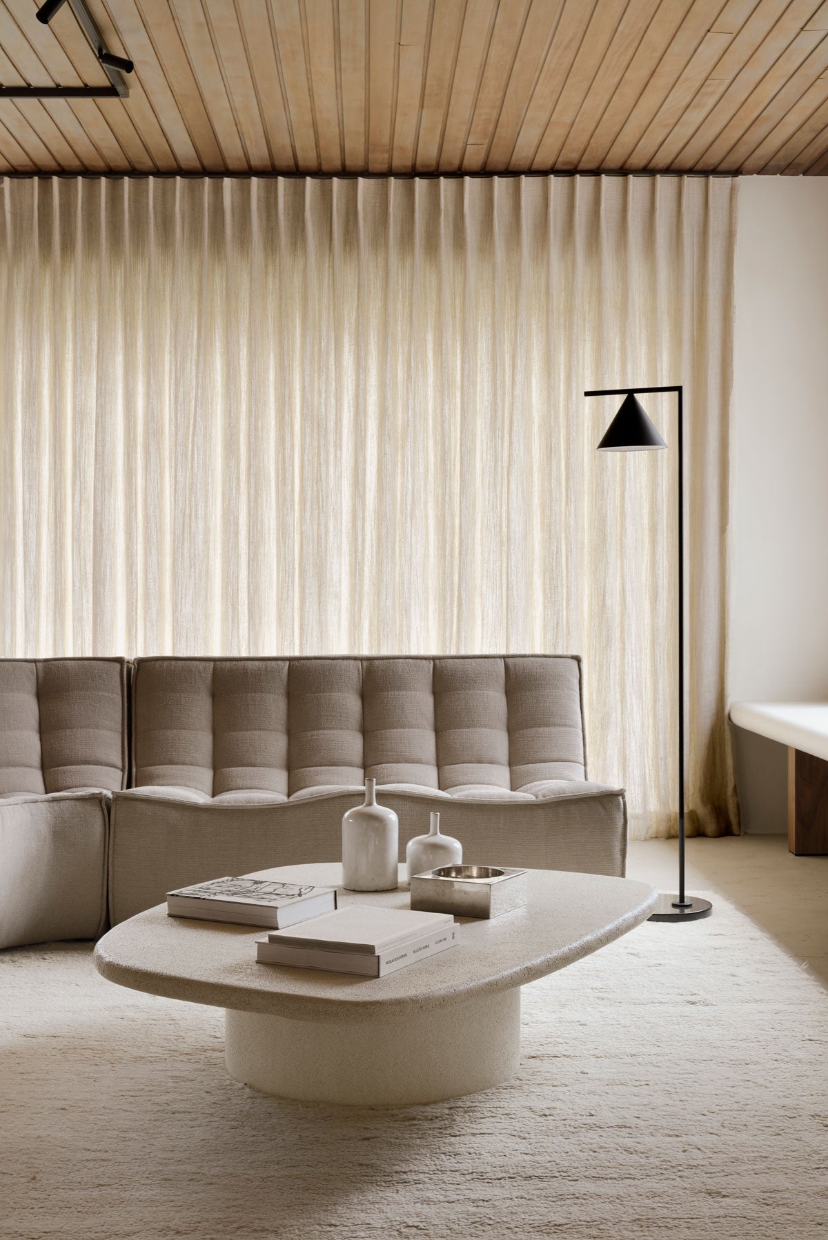 Ethnicraft-Elements-Soffbord-134x96-Miljo_1