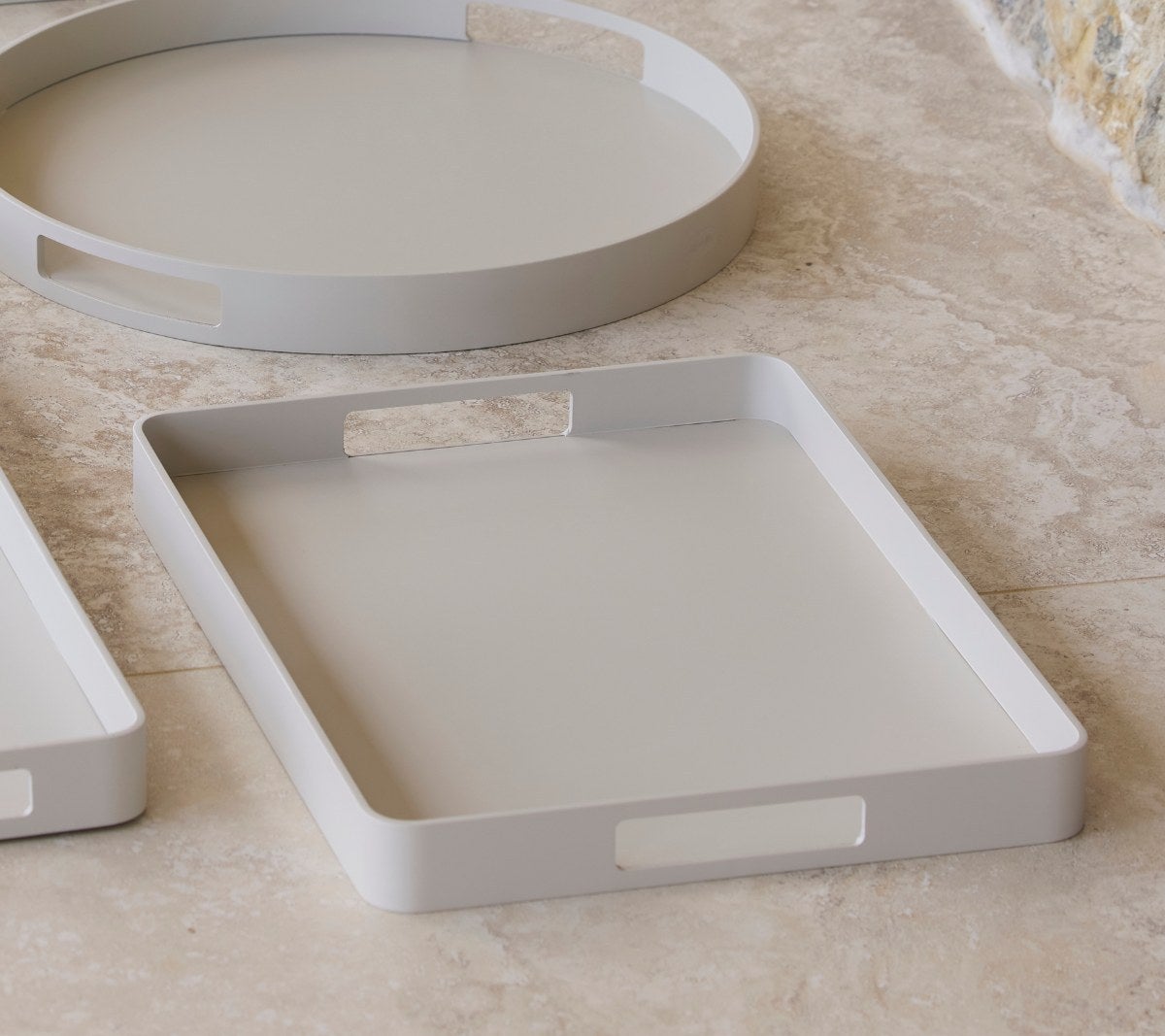 Club-tray-rect-medium-sand-20063449-env-25fc3