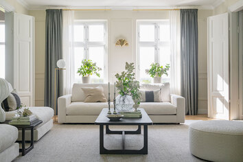 Driscoll Soffbord 160x70 i brun ek i ljust vardagsrum