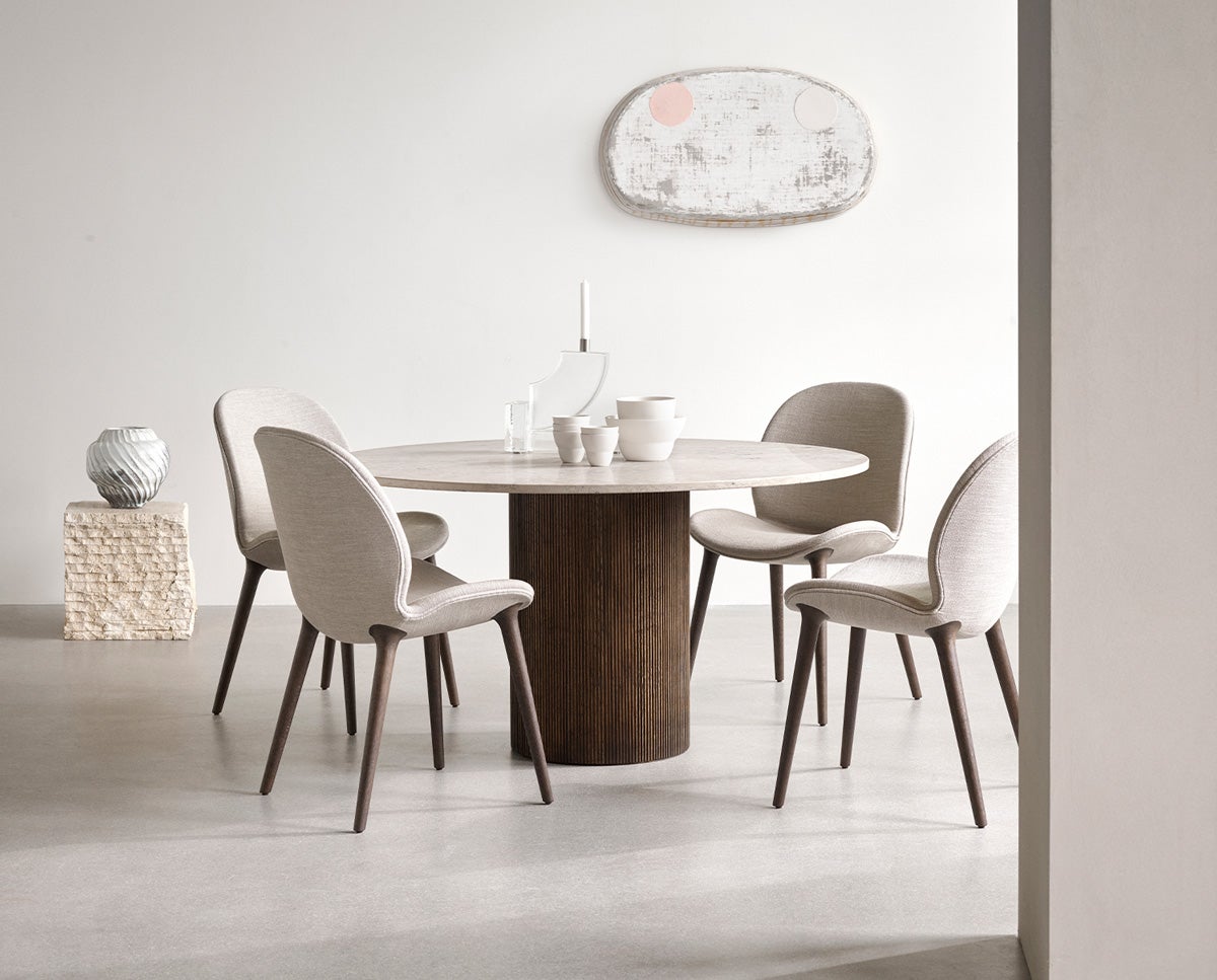 Vipp Lodge ChairDark Oak | Fabric Ruskin 04 and Table 494