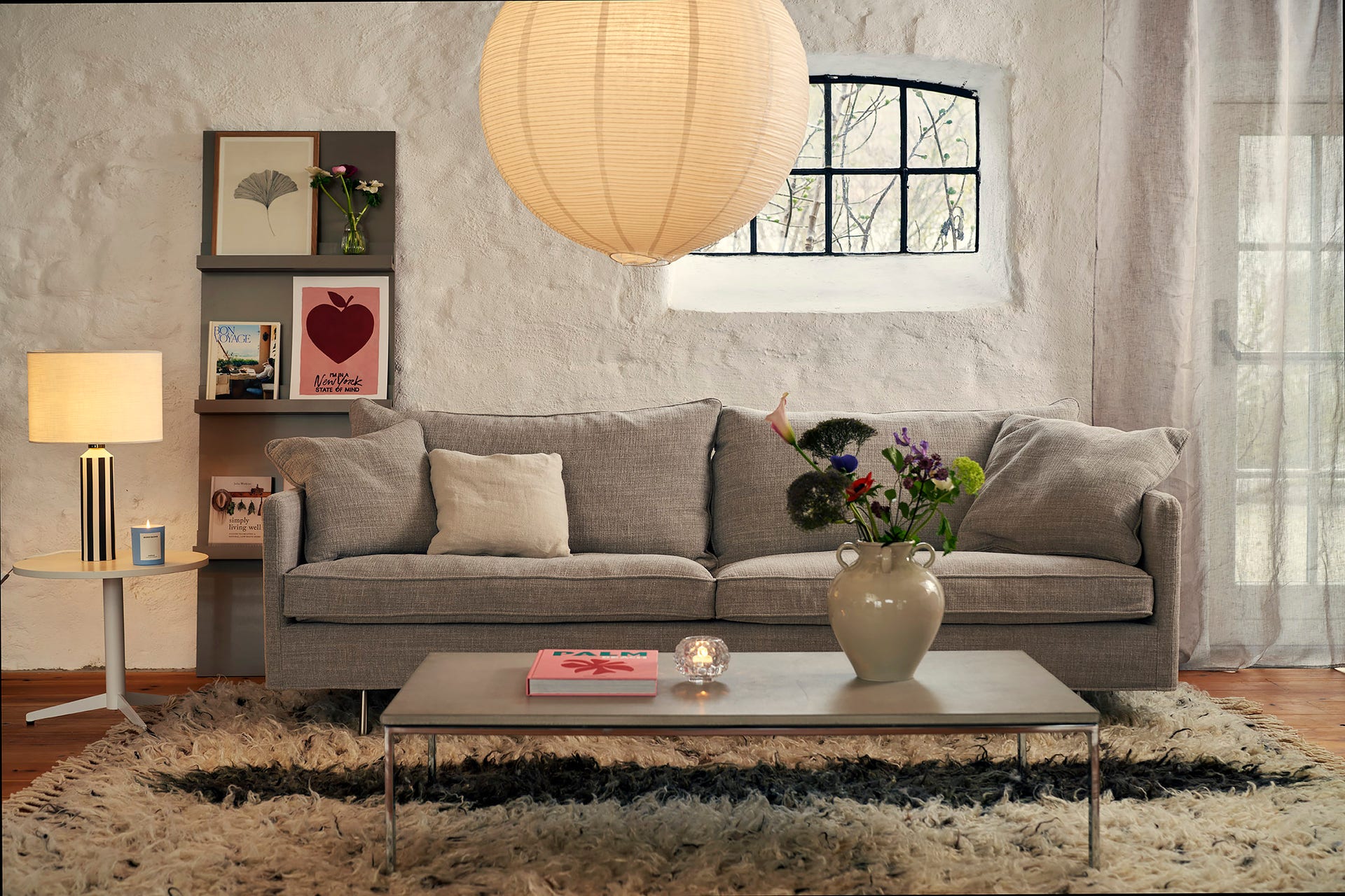 JULIA_interior_3XLseater_ivy_1_grey-beige_1.jpg Julia 3sits XL soffa från SITS i tyg Ivy grey beige