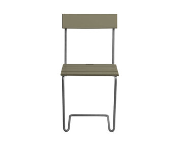 Stol 1 i ljusgrön lackad ek med varmförzinkat stativ