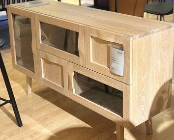 Rainbow-sideboard-hansk-utstallningsex