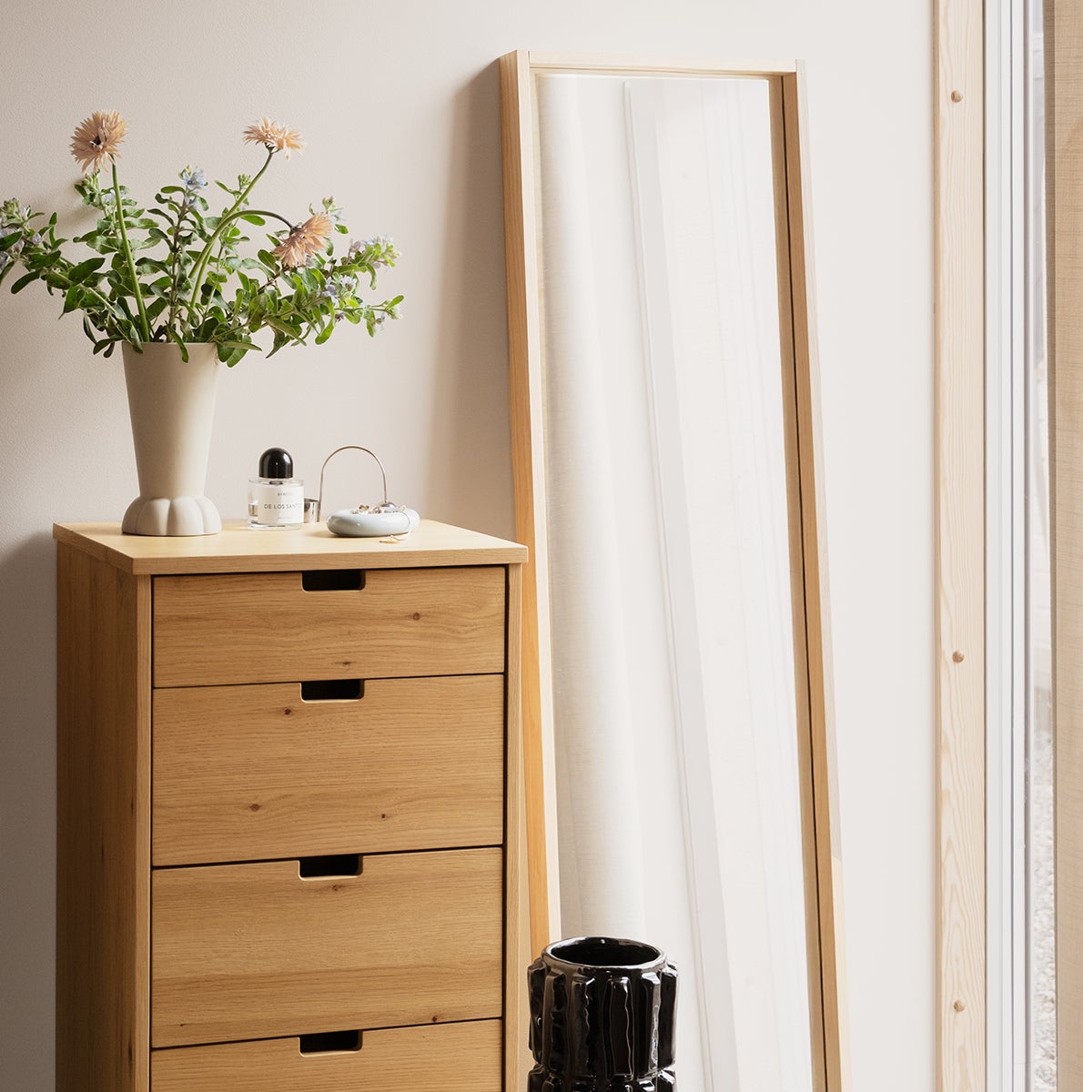 Garrison-Ches-Oak-Rowico-Home-Lifestyle