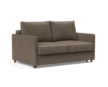 Neah Bäddsoffa 140 med Slim armstöd i tyget 411 Esina Cedar Brown