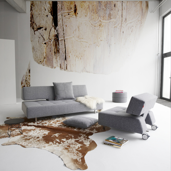 Long Horn Bäddfåtölj och Long Horn Bäddsoffa i tyget 565 Granite