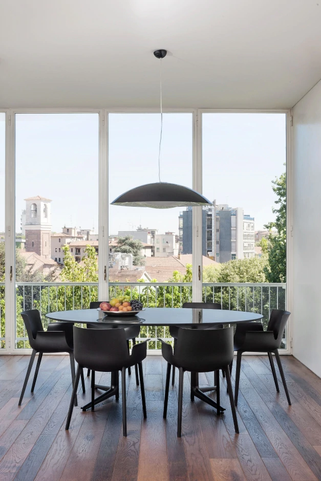 Piuma-Miljö-Svart-01