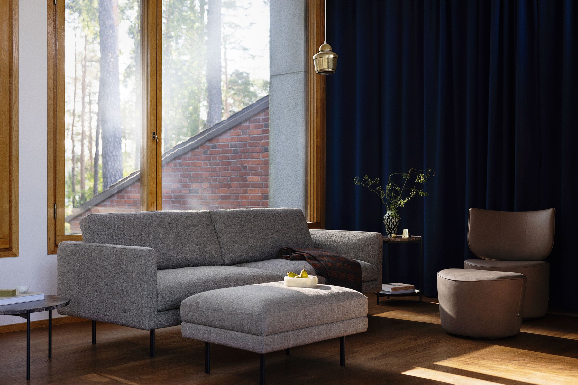 Basel-Soffa-med-Pall-Adea-Miljo-220cm-Baltimore04