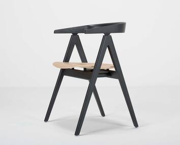 Ava Stol Svartlackad Fanér