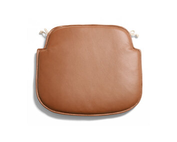 Småland Bistro Dyna i lädret Sörensen Ultra i färgen Brandy