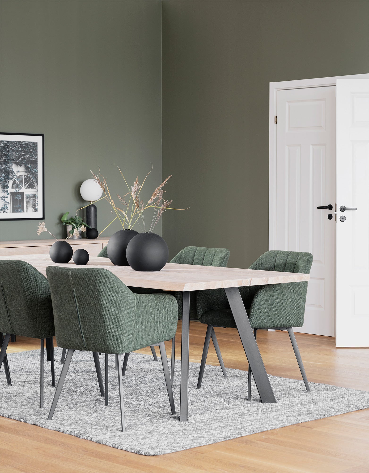 Fred-table---117420,-Bolton-armchair---119933,-Fred-sideboard---117421,-06