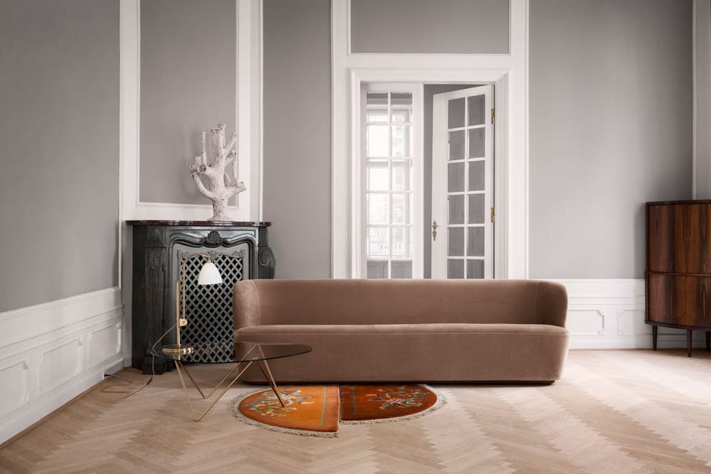 BL1TableLamp_PedreraLoungeTable_StaySofa_On_1.jpg BL1TableLamp_PedreraLoungeTable_StaySofa_On_1