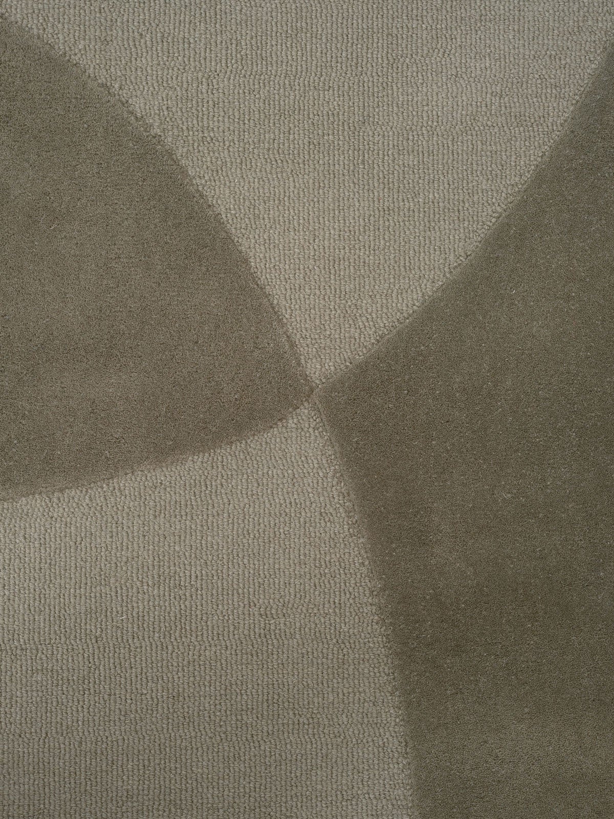 Struktur på Split Plains Matta i färgen Moss