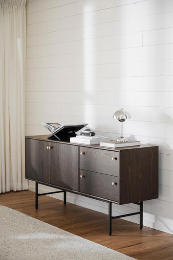 Clearbrook Sideboard framifrån