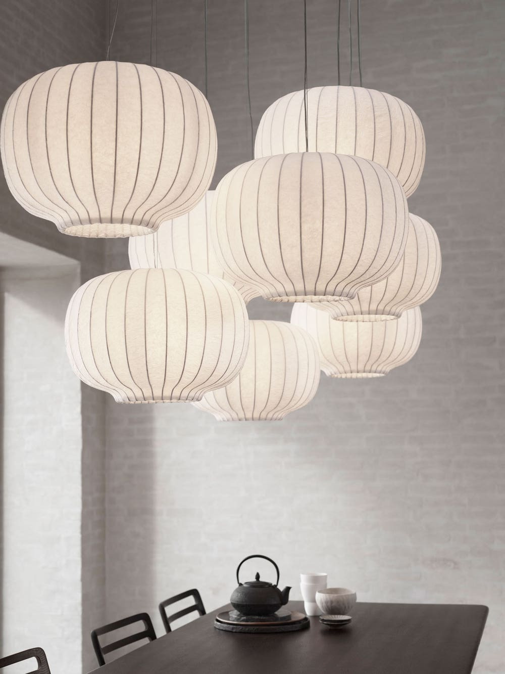 Vipp-586-Paper-Pendant-Dark-Oak-Miljöbild.jpg Vipp-586-Paper-Pendant-Dark-Oak-Miljöbild