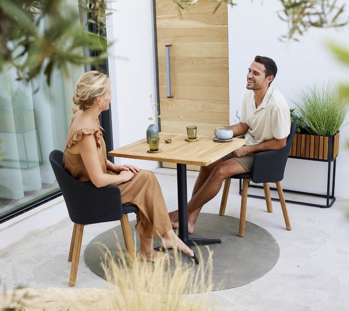 Choice-chair-drop-caf-table-2-20687510-env-b3f72