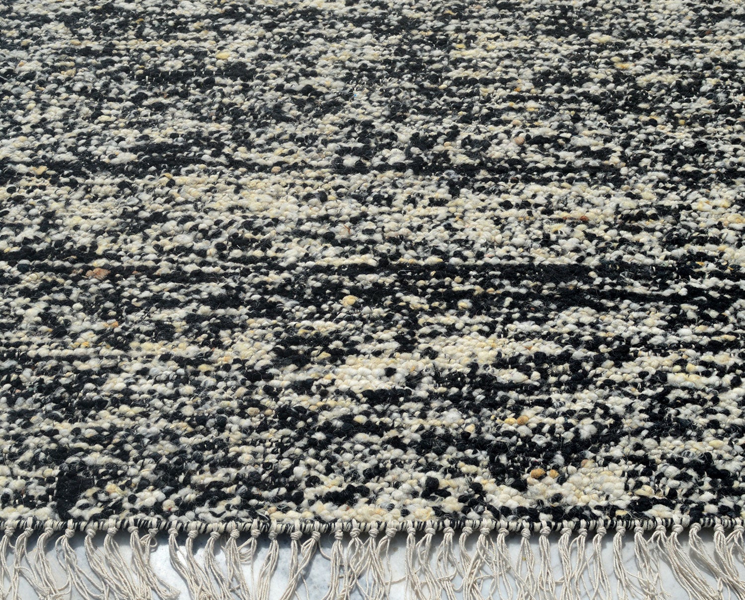 Hickory matta i färgen grå