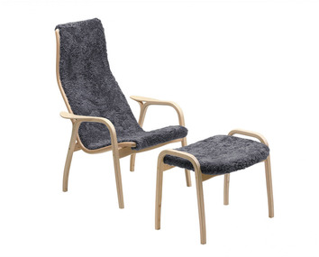 Lamino Fåtölj och fotpall i lackad bok i fårskinnet Charcoal