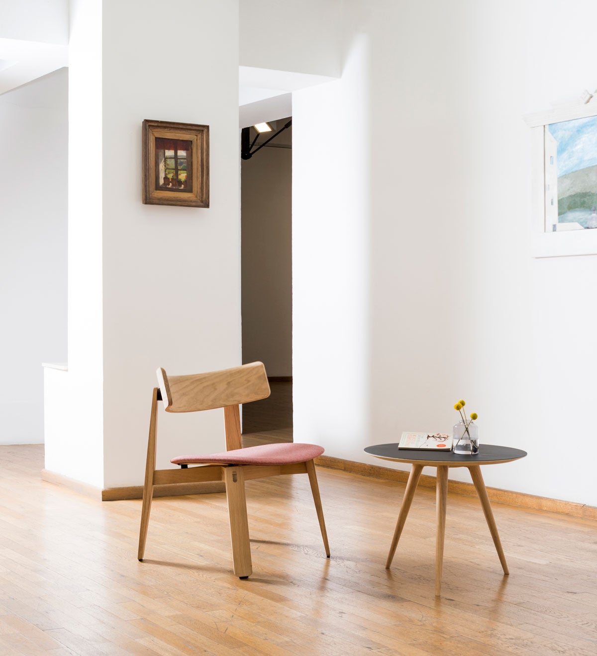 Nora-Loungefatolj-Fullkladd-Miljo-1