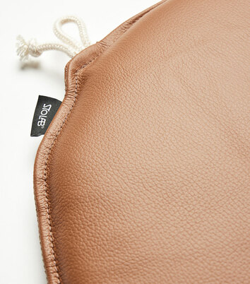 Stolab-Lilla-Aland-Cushion-Sorensen-Ultra-Brandy-Detail