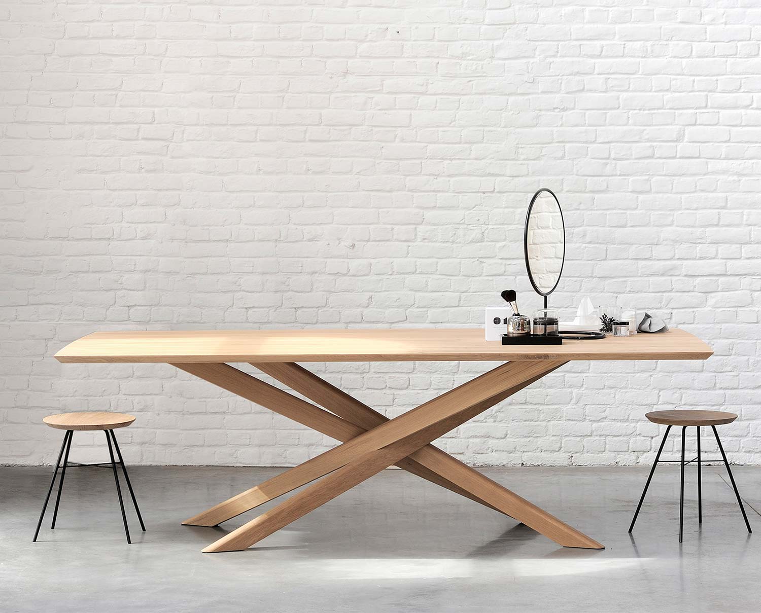 Mikado Matbord av Hårdvaxoljad Ek