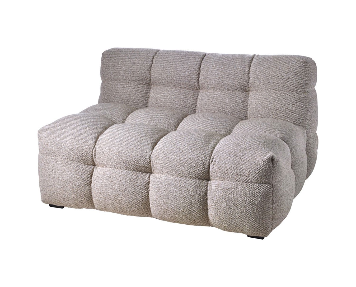 Fåtöljen Kendall. Fåtöljen är klädd i tyget 11 Beige. 