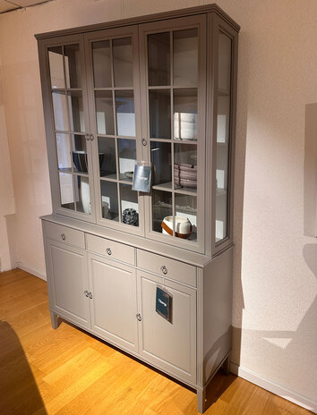 Stockholm-20-vitrinskap-englesson-utstallningsex