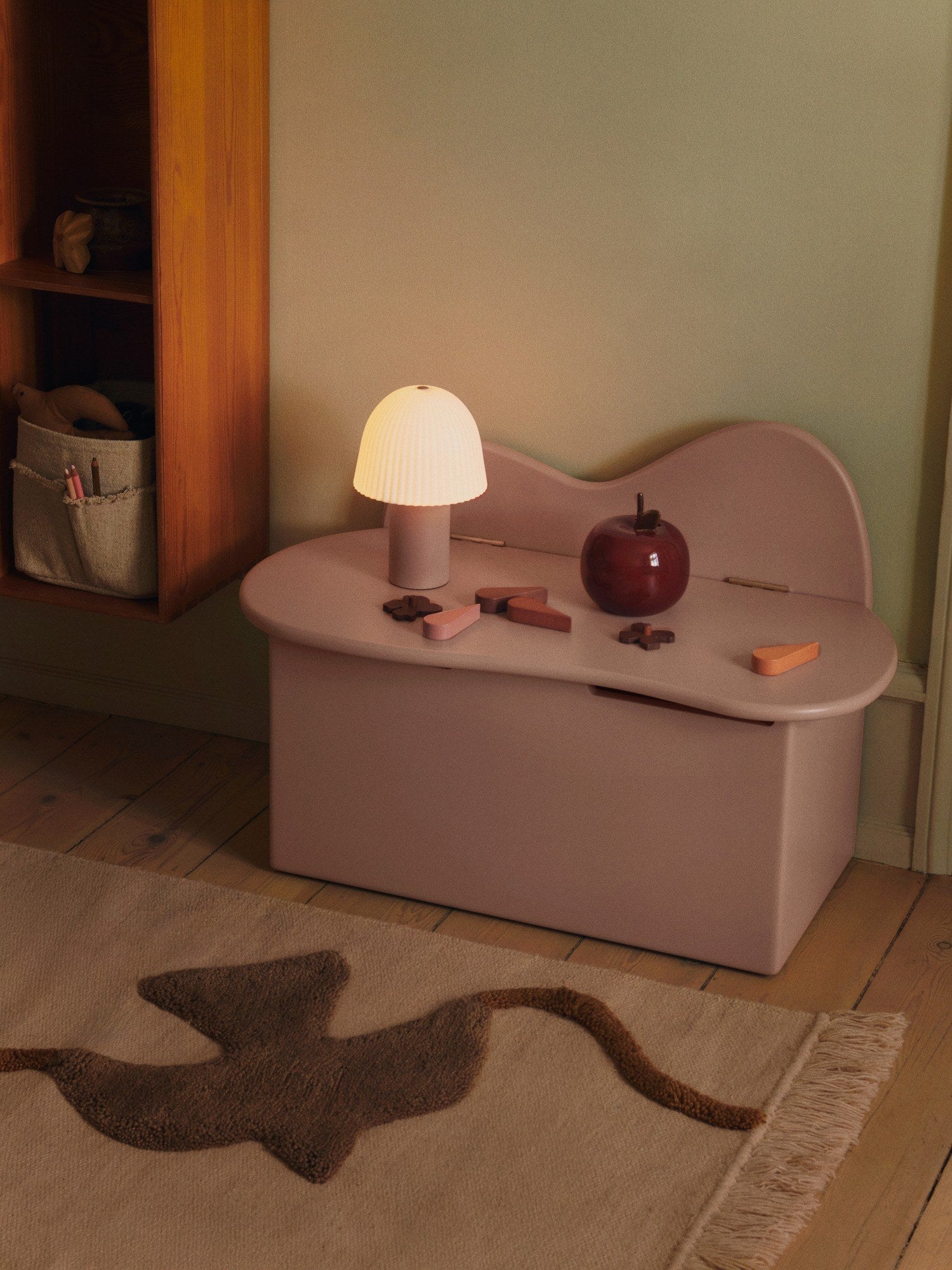Ferm-Living-Slope-Storage-Bench-Rose-2430-miljo-1