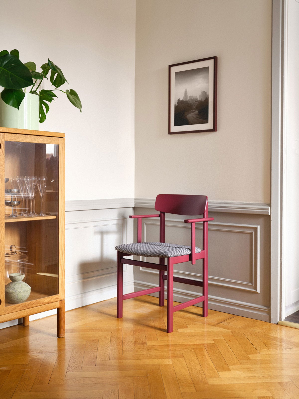 Stolab-Pal-Arm-Chair-Lingonberry-19-Tornado-Lifestyle